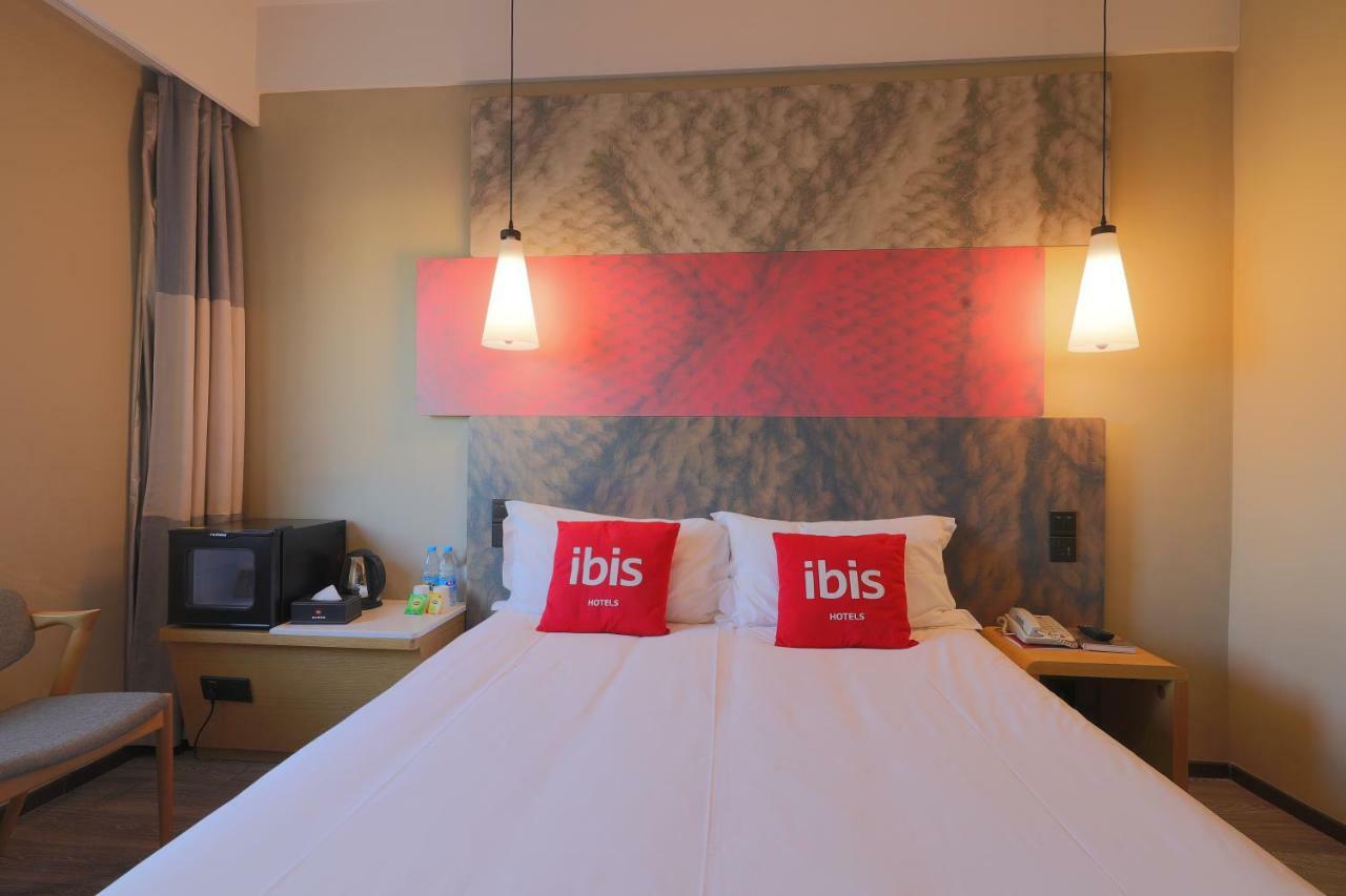 Отель Ibis Qingdao Ningxia Road Экстерьер фото