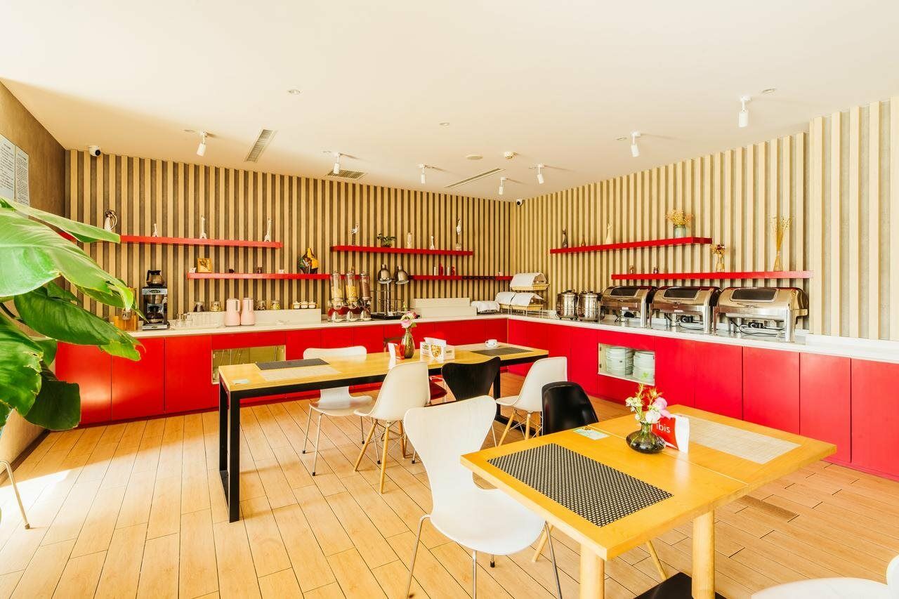 Отель Ibis Qingdao Ningxia Road Экстерьер фото